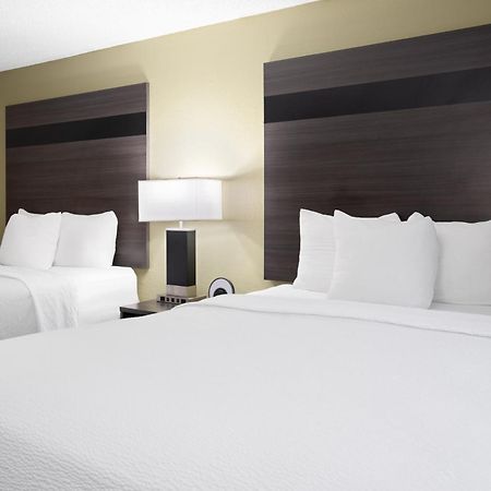 Baymont Inn & Suites By Wyndham Liberty Exteriér fotografie