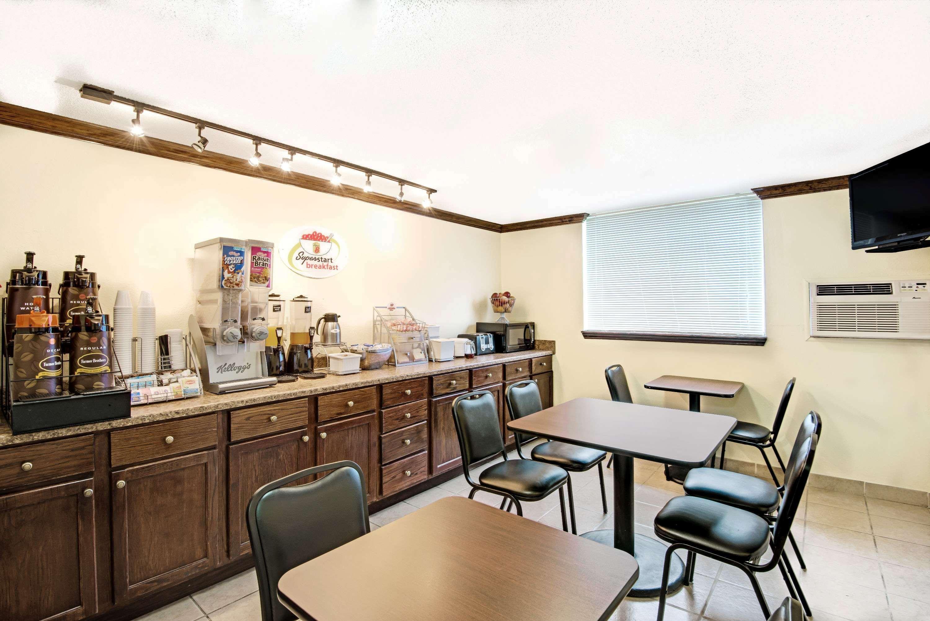 Baymont Inn & Suites By Wyndham Liberty Exteriér fotografie