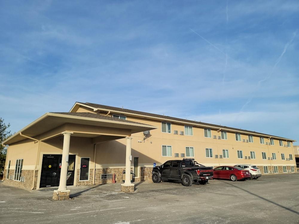 Baymont Inn & Suites By Wyndham Liberty Exteriér fotografie