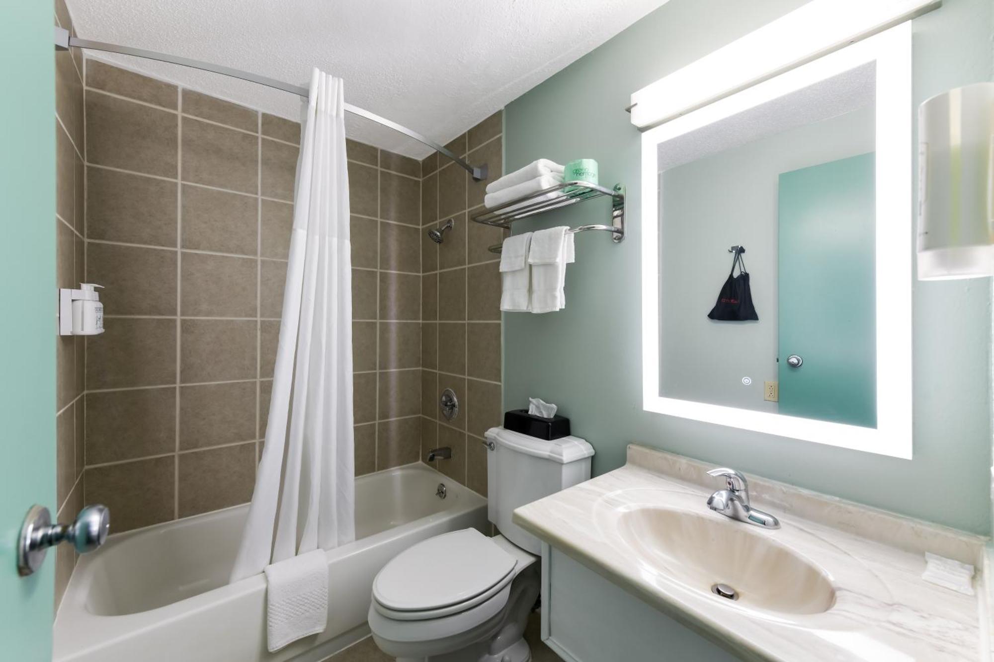 Baymont Inn & Suites By Wyndham Liberty Exteriér fotografie