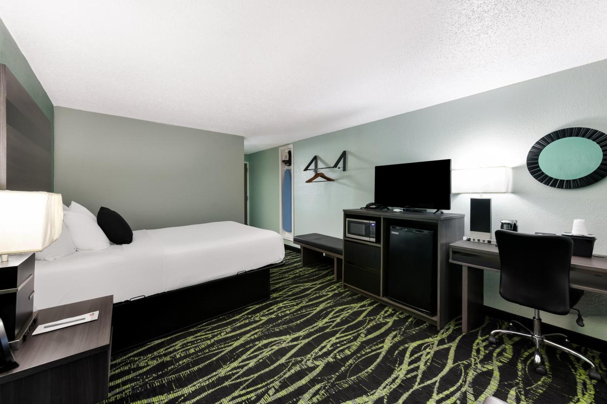 Baymont Inn & Suites By Wyndham Liberty Exteriér fotografie